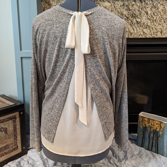 Grey Sweater with Off-white layer underneath - Large - Picture 4 of 7